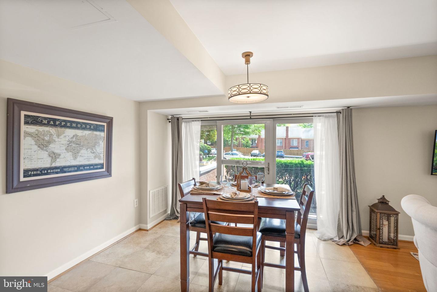 5250 VALLEY FORGE DR #108, ALEXANDRIA, Virginia 22304, 2 Bedrooms Bedrooms, ,2 BathroomsBathrooms,Residential,For sale,5250 VALLEY FORGE DR #108,VAAX2045672 MLS # VAAX2045672
