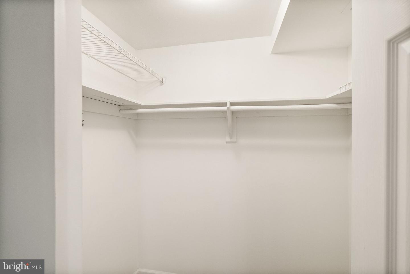 5250 VALLEY FORGE DR #108, ALEXANDRIA, Virginia 22304, 2 Bedrooms Bedrooms, ,2 BathroomsBathrooms,Residential,For sale,5250 VALLEY FORGE DR #108,VAAX2045672 MLS # VAAX2045672