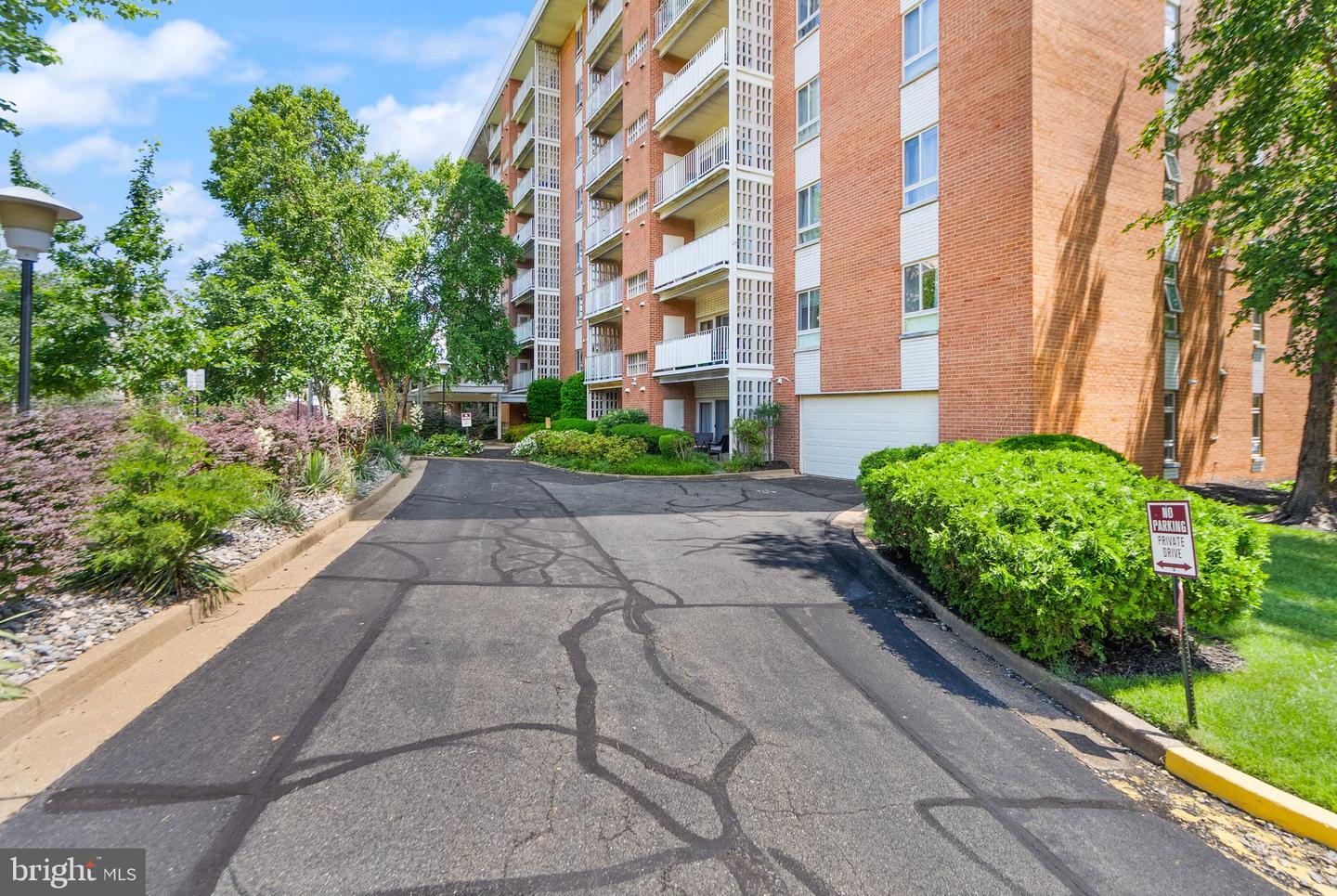 5250 VALLEY FORGE DR #108, ALEXANDRIA, Virginia 22304, 2 Bedrooms Bedrooms, ,2 BathroomsBathrooms,Residential,For sale,5250 VALLEY FORGE DR #108,VAAX2045672 MLS # VAAX2045672