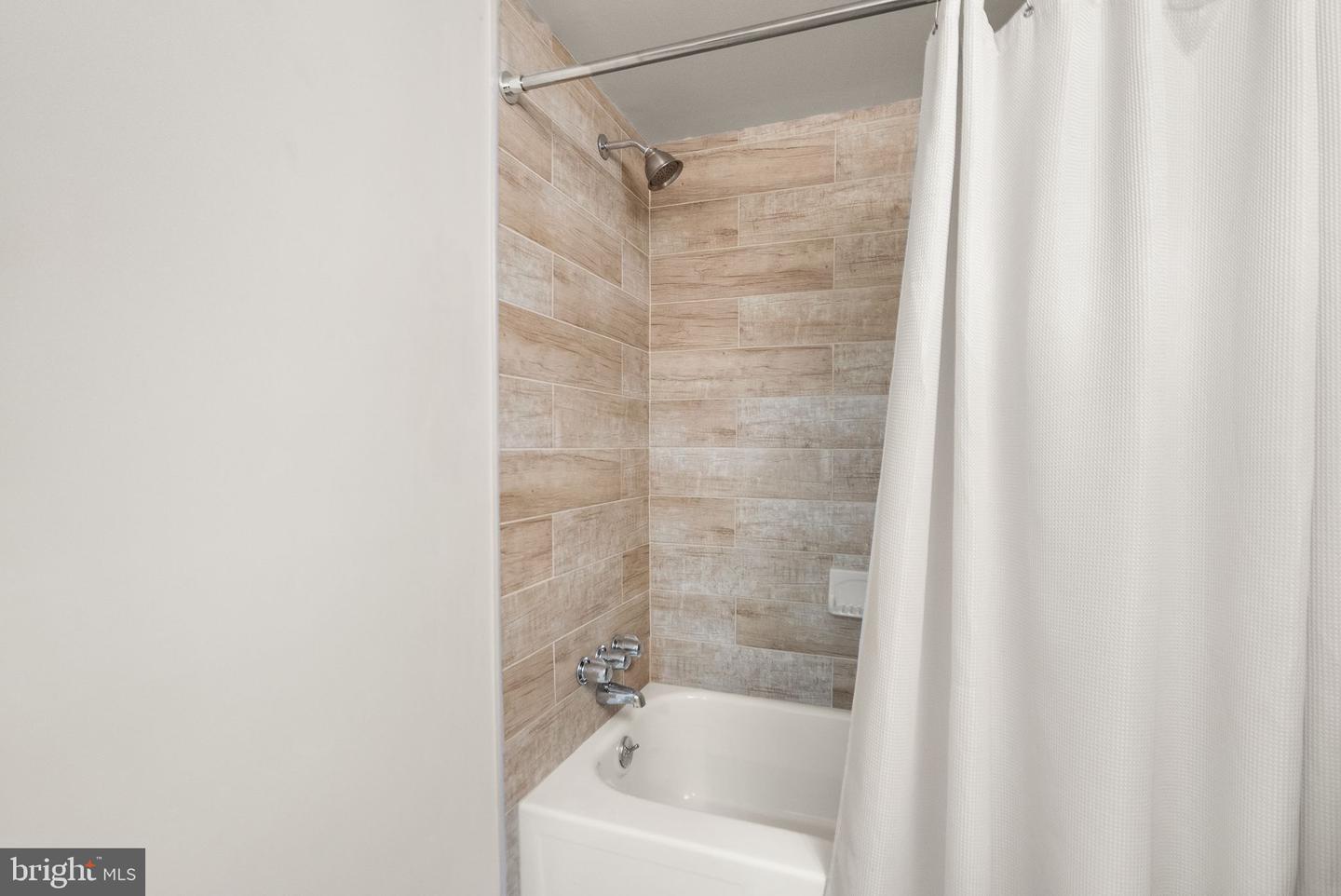 5250 VALLEY FORGE DR #108, ALEXANDRIA, Virginia 22304, 2 Bedrooms Bedrooms, ,2 BathroomsBathrooms,Residential,For sale,5250 VALLEY FORGE DR #108,VAAX2045672 MLS # VAAX2045672