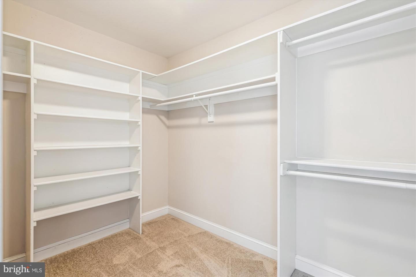 2227 N ALBEMARLE ST, ARLINGTON, Virginia 22207, 4 Bedrooms Bedrooms, ,3 BathroomsBathrooms,Residential,For sale,2227 N ALBEMARLE ST,VAAR2058136 MLS # VAAR2058136