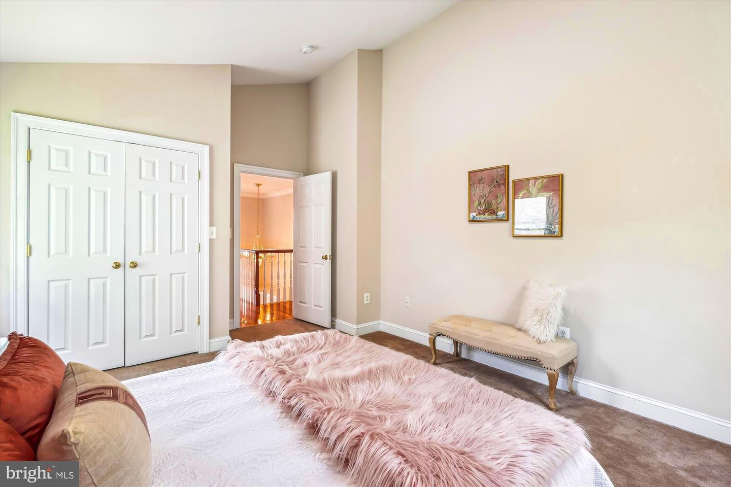 2227 N ALBEMARLE ST, ARLINGTON, Virginia 22207, 4 Bedrooms Bedrooms, ,3 BathroomsBathrooms,Residential,For sale,2227 N ALBEMARLE ST,VAAR2058136 MLS # VAAR2058136