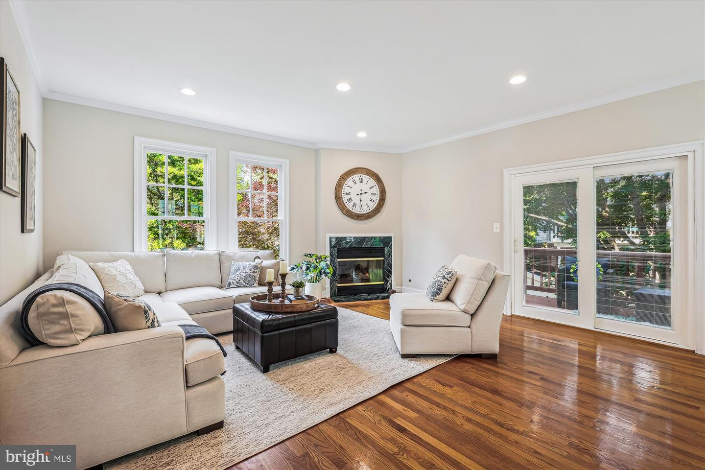 2227 N ALBEMARLE ST, ARLINGTON, Virginia 22207, 4 Bedrooms Bedrooms, ,3 BathroomsBathrooms,Residential,For sale,2227 N ALBEMARLE ST,VAAR2058136 MLS # VAAR2058136