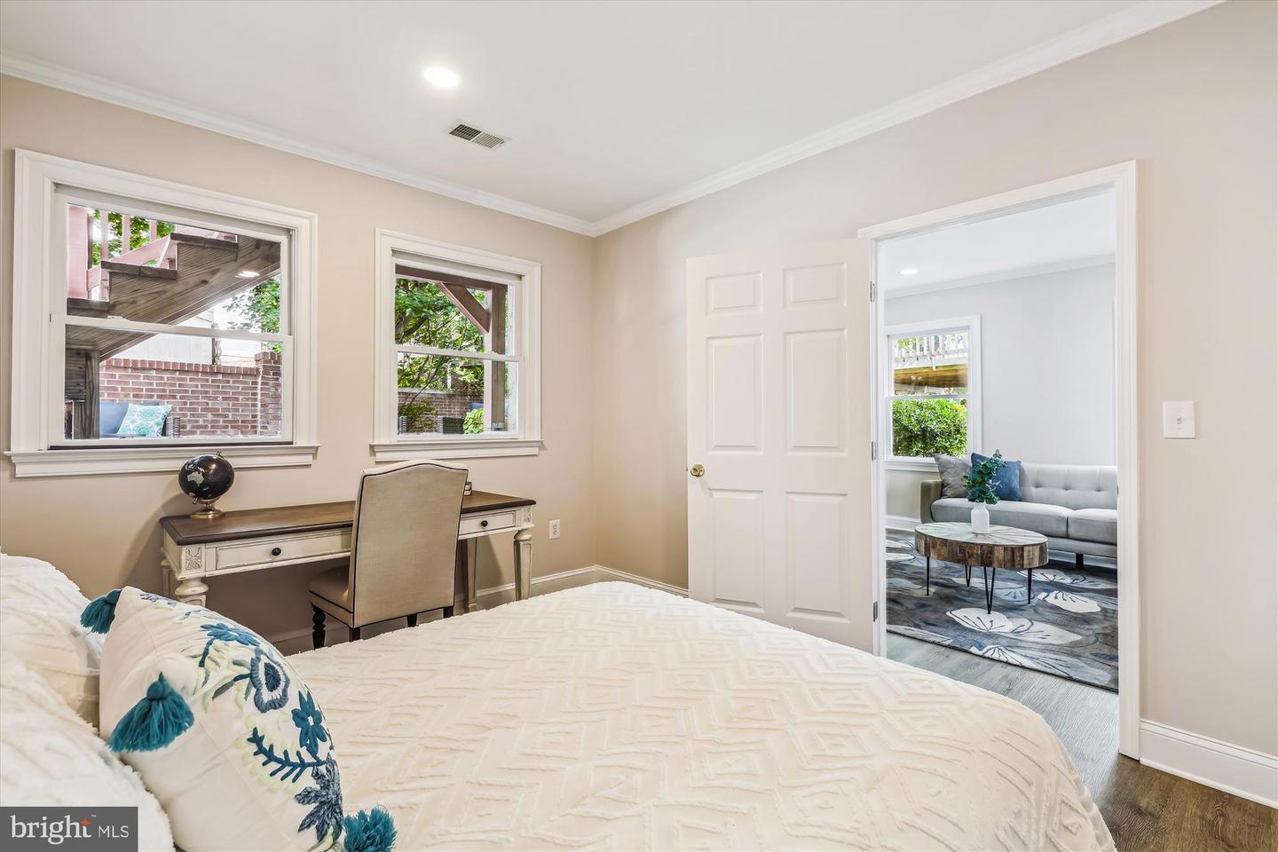 2227 N ALBEMARLE ST, ARLINGTON, Virginia 22207, 4 Bedrooms Bedrooms, ,3 BathroomsBathrooms,Residential,For sale,2227 N ALBEMARLE ST,VAAR2058136 MLS # VAAR2058136