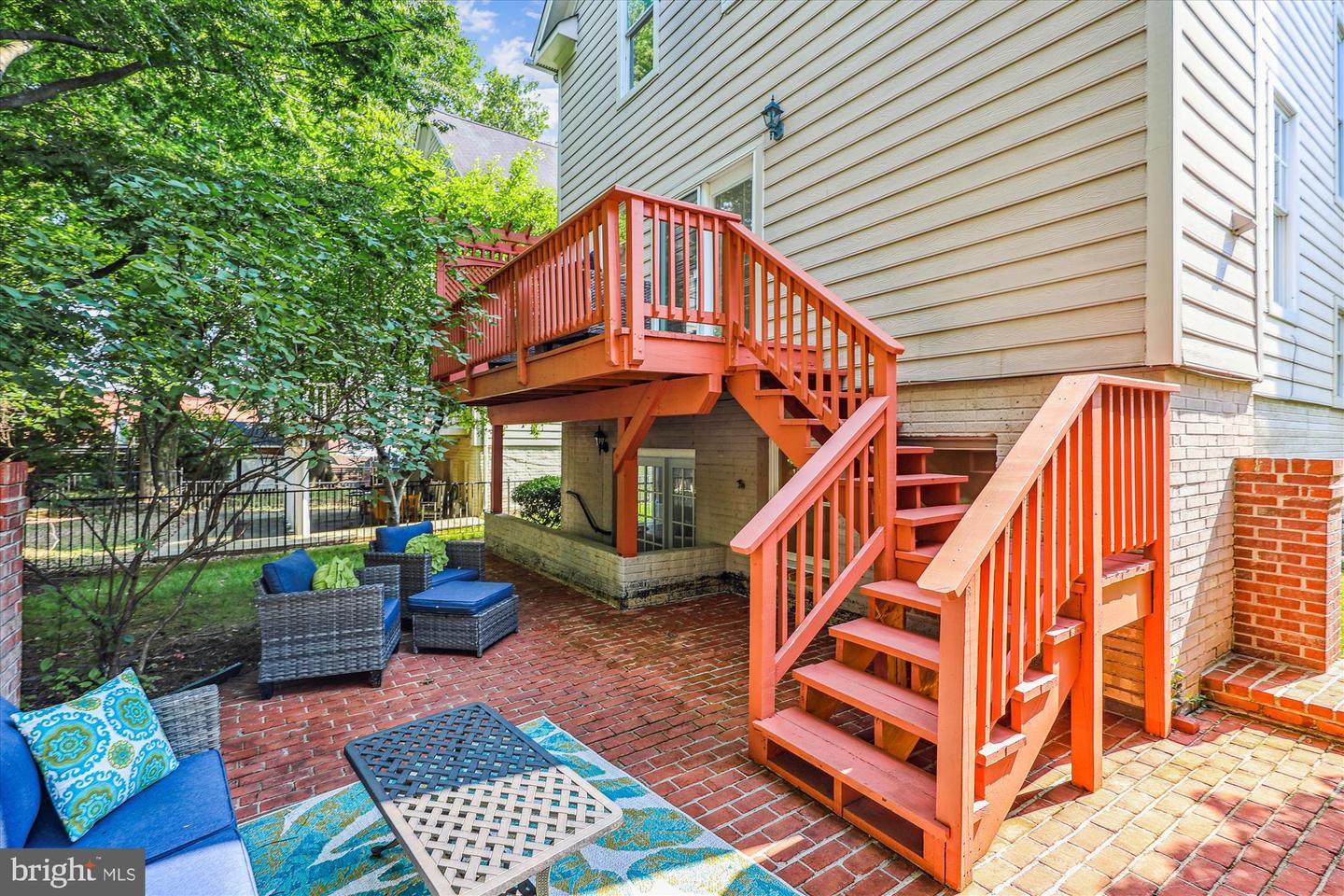 2227 N ALBEMARLE ST, ARLINGTON, Virginia 22207, 4 Bedrooms Bedrooms, ,3 BathroomsBathrooms,Residential,For sale,2227 N ALBEMARLE ST,VAAR2058136 MLS # VAAR2058136