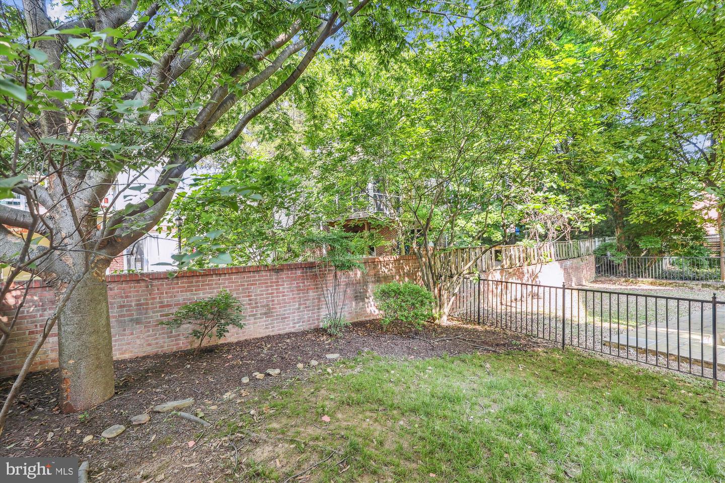 2227 N ALBEMARLE ST, ARLINGTON, Virginia 22207, 4 Bedrooms Bedrooms, ,3 BathroomsBathrooms,Residential,For sale,2227 N ALBEMARLE ST,VAAR2058136 MLS # VAAR2058136