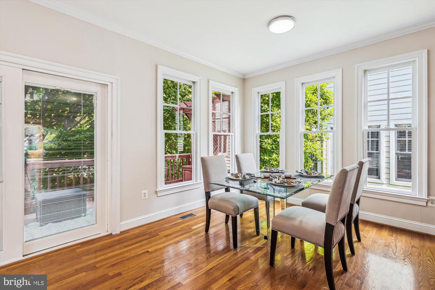 2227 N ALBEMARLE ST, ARLINGTON, Virginia 22207, 4 Bedrooms Bedrooms, ,3 BathroomsBathrooms,Residential,For sale,2227 N ALBEMARLE ST,VAAR2058136 MLS # VAAR2058136