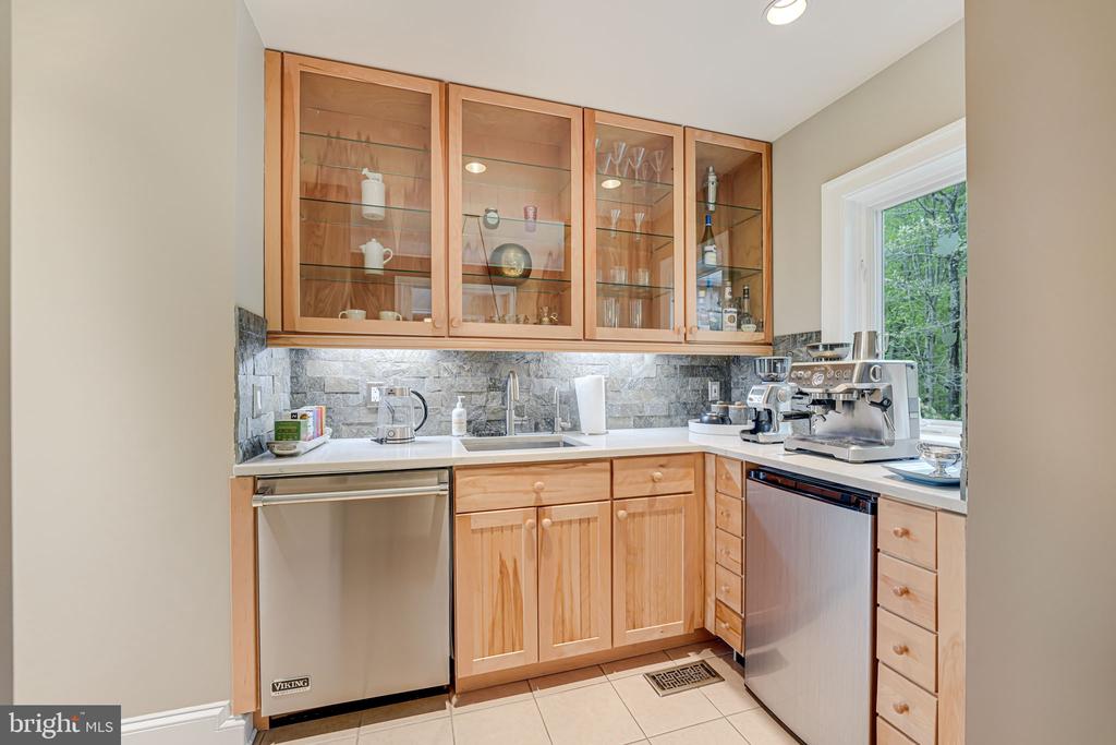 87 E RIVER BEND RD, FREDERICKSBURG, Virginia 22407, 4 Bedrooms Bedrooms, ,3 BathroomsBathrooms,Residential,87 E RIVER BEND RD,VASP2033798 MLS # VASP2033798