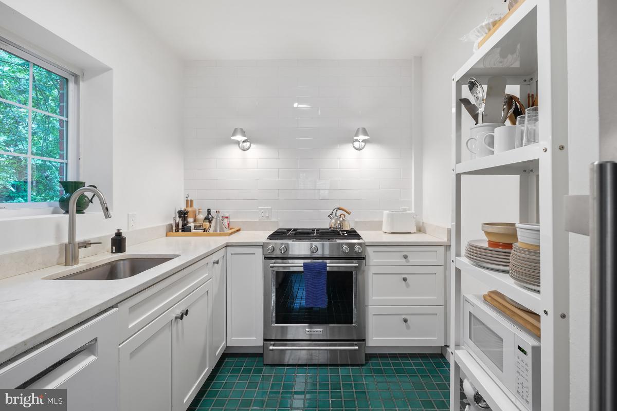 3503 MARTHA CUSTIS DR, ALEXANDRIA, Virginia 22302, 1 Bedroom Bedrooms, ,1 BathroomBathrooms,Residential,For sale,3503 MARTHA CUSTIS DR,VAAX2045698 MLS # VAAX2045698