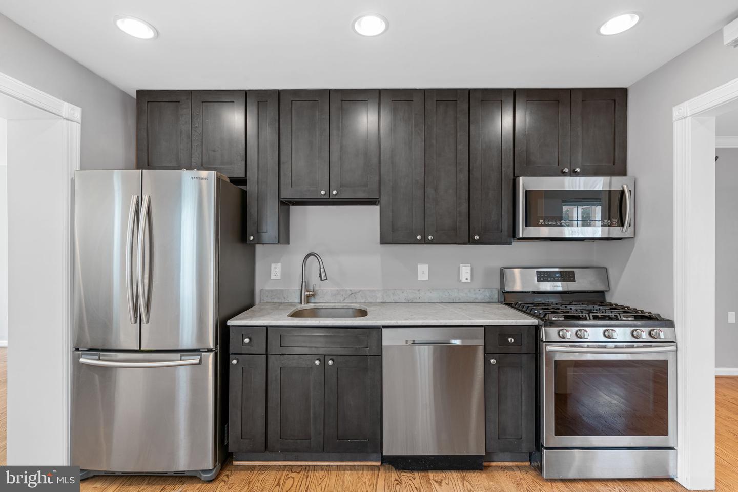 1804 S NELSON ST, ARLINGTON, Virginia 22204, 2 Bedrooms Bedrooms, ,2 BathroomsBathrooms,Residential,For sale,1804 S NELSON ST,VAAR2058228 MLS # VAAR2058228
