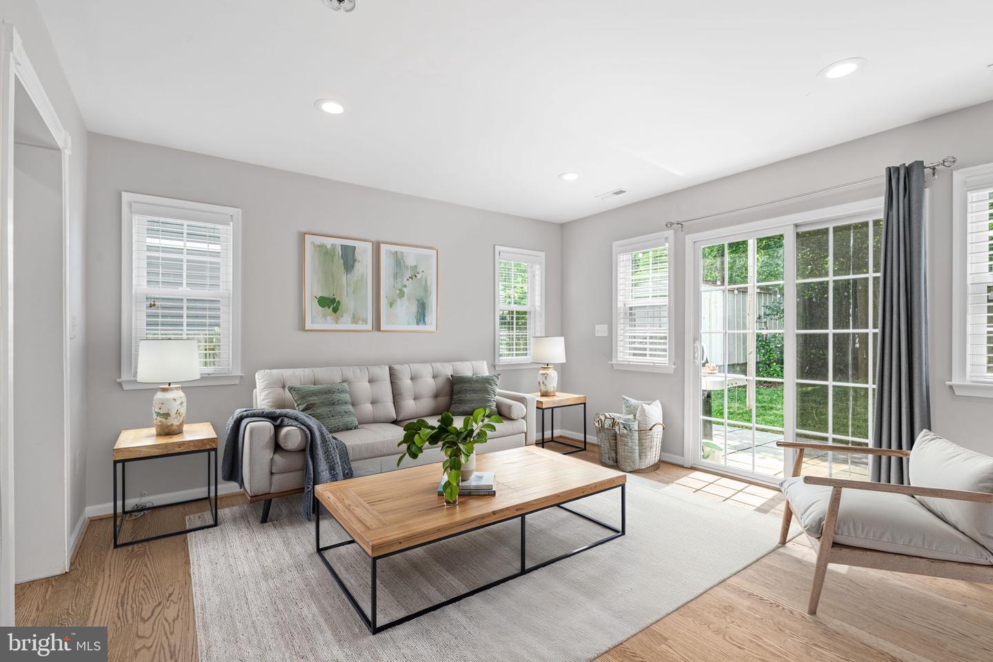 1804 S NELSON ST, ARLINGTON, Virginia 22204, 2 Bedrooms Bedrooms, ,2 BathroomsBathrooms,Residential,For sale,1804 S NELSON ST,VAAR2058228 MLS # VAAR2058228