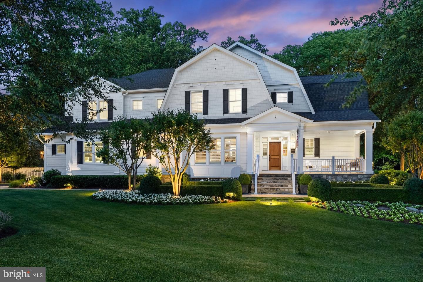 900 PARK ST SE, VIENNA, Virginia 22180, 5 Bedrooms Bedrooms, ,5 BathroomsBathrooms,Residential,For sale,900 PARK ST SE,VAFX2243076 MLS # VAFX2243076