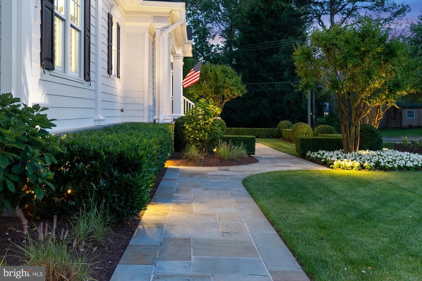 900 PARK ST SE, VIENNA, Virginia 22180, 5 Bedrooms Bedrooms, ,5 BathroomsBathrooms,Residential,For sale,900 PARK ST SE,VAFX2243076 MLS # VAFX2243076