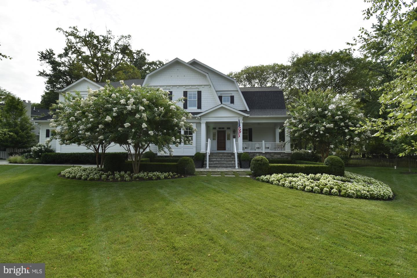 900 PARK ST SE, VIENNA, Virginia 22180, 5 Bedrooms Bedrooms, ,5 BathroomsBathrooms,Residential,For sale,900 PARK ST SE,VAFX2243076 MLS # VAFX2243076