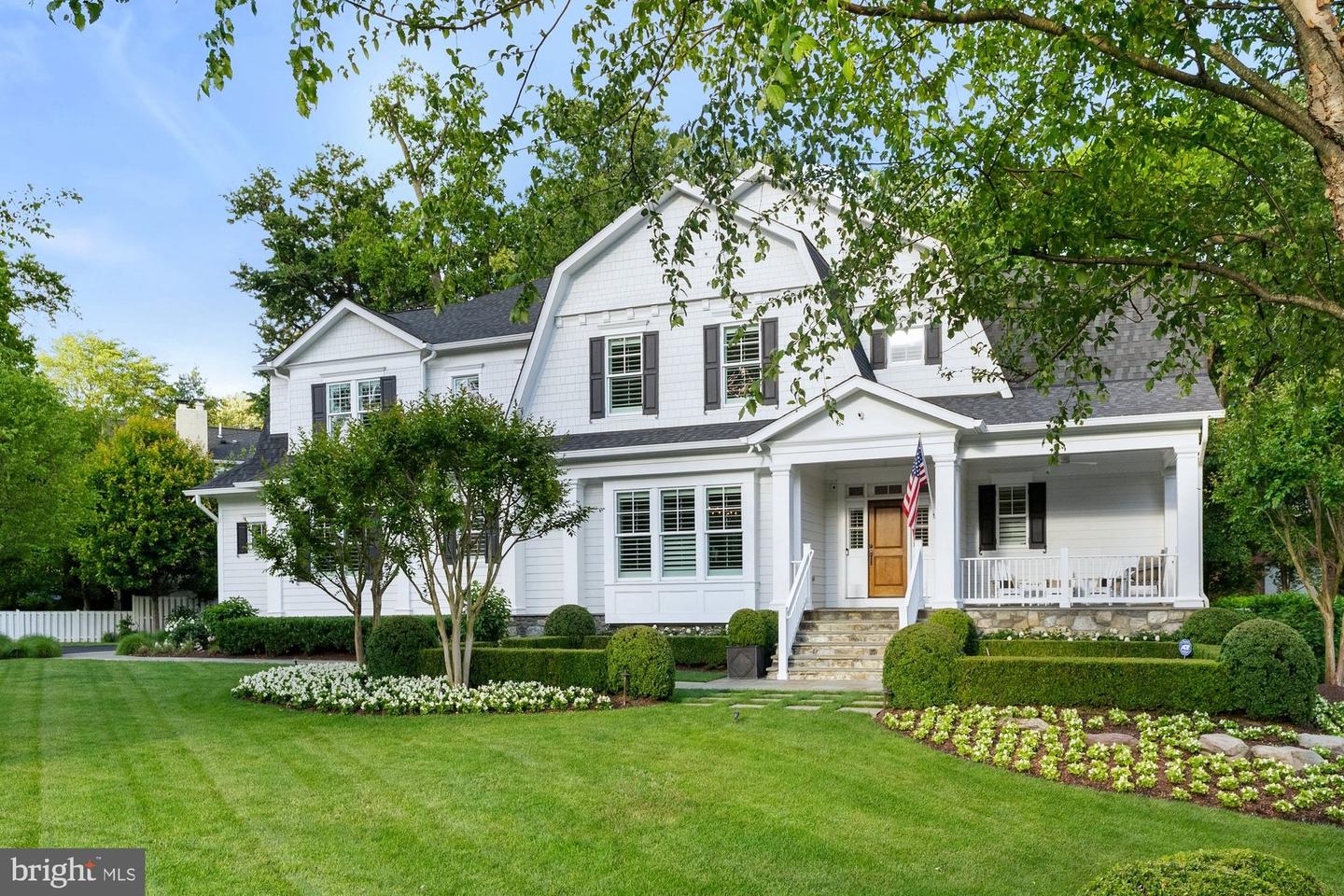 900 PARK ST SE, VIENNA, Virginia 22180, 5 Bedrooms Bedrooms, ,5 BathroomsBathrooms,Residential,For sale,900 PARK ST SE,VAFX2243076 MLS # VAFX2243076