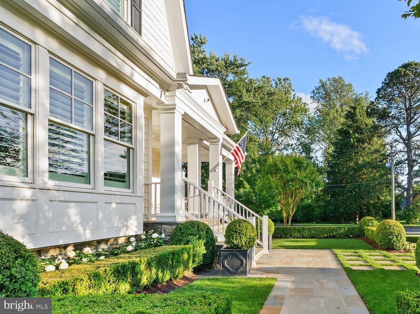 900 PARK ST SE, VIENNA, Virginia 22180, 5 Bedrooms Bedrooms, ,5 BathroomsBathrooms,Residential,For sale,900 PARK ST SE,VAFX2243076 MLS # VAFX2243076