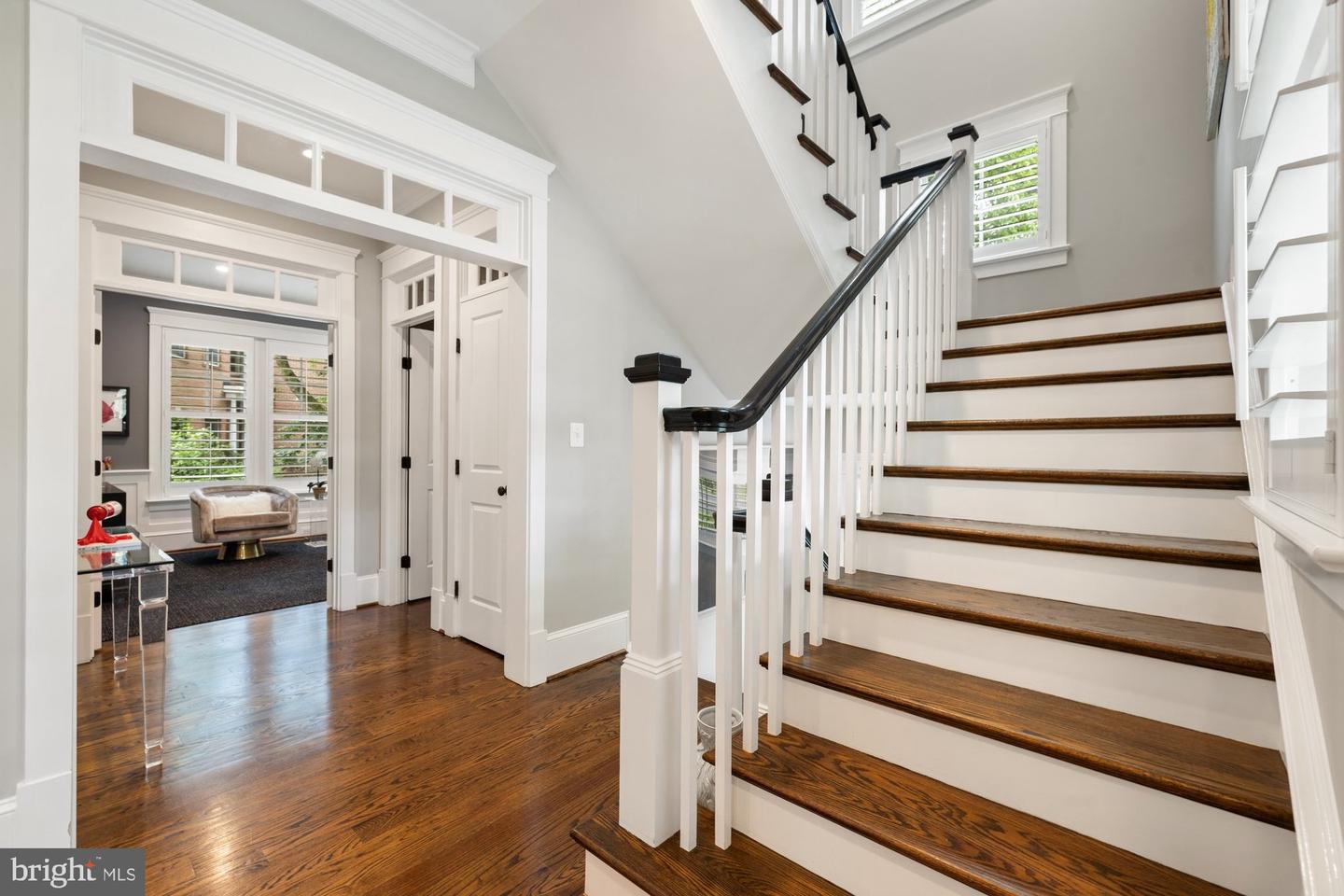 900 PARK ST SE, VIENNA, Virginia 22180, 5 Bedrooms Bedrooms, ,5 BathroomsBathrooms,Residential,For sale,900 PARK ST SE,VAFX2243076 MLS # VAFX2243076