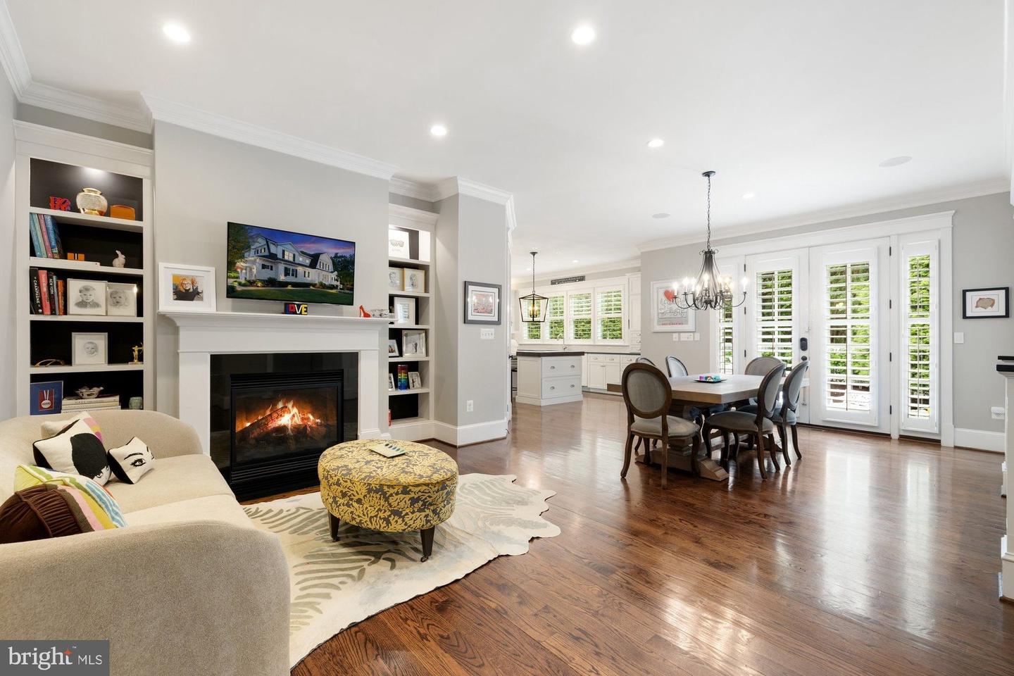 900 PARK ST SE, VIENNA, Virginia 22180, 5 Bedrooms Bedrooms, ,5 BathroomsBathrooms,Residential,For sale,900 PARK ST SE,VAFX2243076 MLS # VAFX2243076