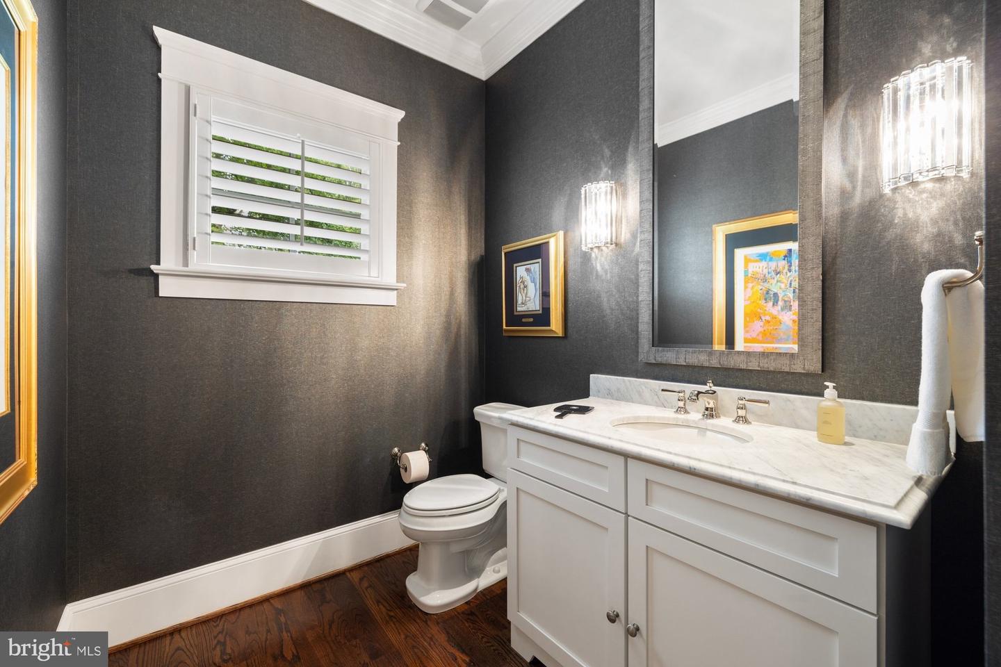900 PARK ST SE, VIENNA, Virginia 22180, 5 Bedrooms Bedrooms, ,5 BathroomsBathrooms,Residential,For sale,900 PARK ST SE,VAFX2243076 MLS # VAFX2243076
