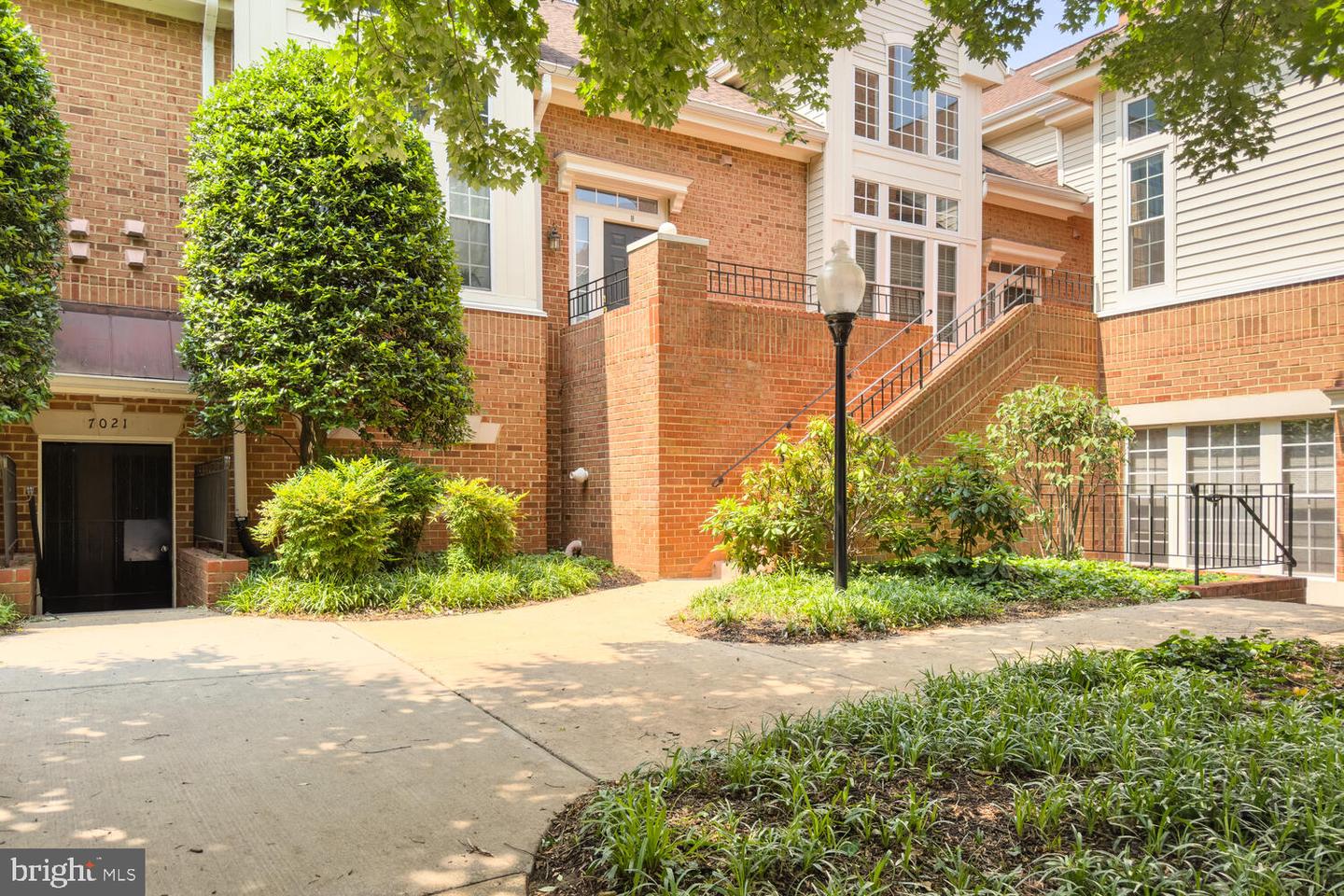 7021 HAYCOCK RD #K, FALLS CHURCH, Virginia 22043, 2 Bedrooms Bedrooms, ,2 BathroomsBathrooms,Residential,For sale,7021 HAYCOCK RD #K,VAFX2243268 MLS # VAFX2243268
