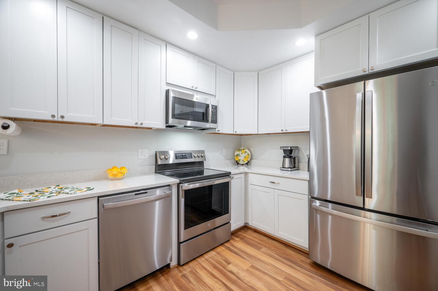 7021 HAYCOCK RD #K, FALLS CHURCH, Virginia 22043, 2 Bedrooms Bedrooms, ,2 BathroomsBathrooms,Residential,For sale,7021 HAYCOCK RD #K,VAFX2243268 MLS # VAFX2243268