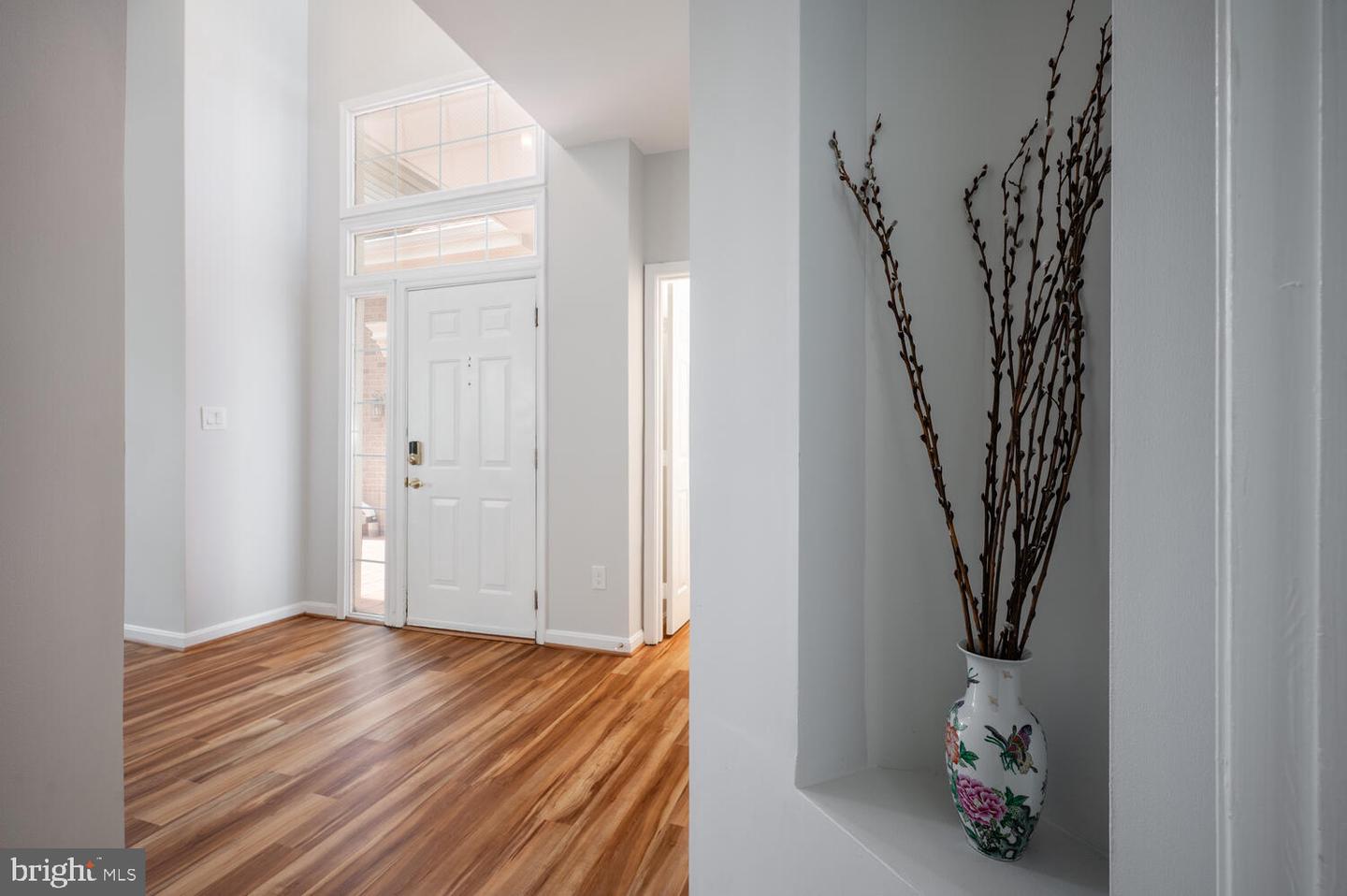 7021 HAYCOCK RD #K, FALLS CHURCH, Virginia 22043, 2 Bedrooms Bedrooms, ,2 BathroomsBathrooms,Residential,For sale,7021 HAYCOCK RD #K,VAFX2243268 MLS # VAFX2243268