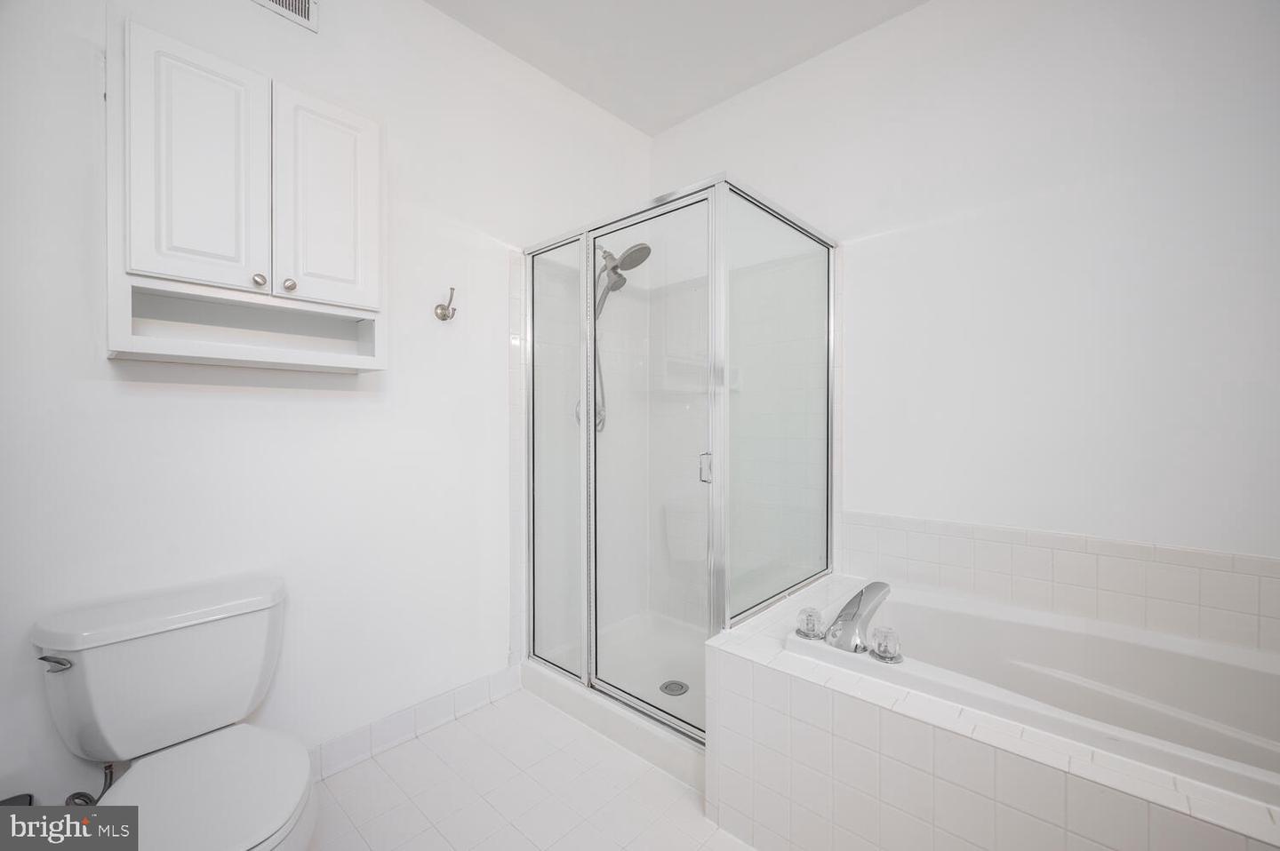 7021 HAYCOCK RD #K, FALLS CHURCH, Virginia 22043, 2 Bedrooms Bedrooms, ,2 BathroomsBathrooms,Residential,For sale,7021 HAYCOCK RD #K,VAFX2243268 MLS # VAFX2243268