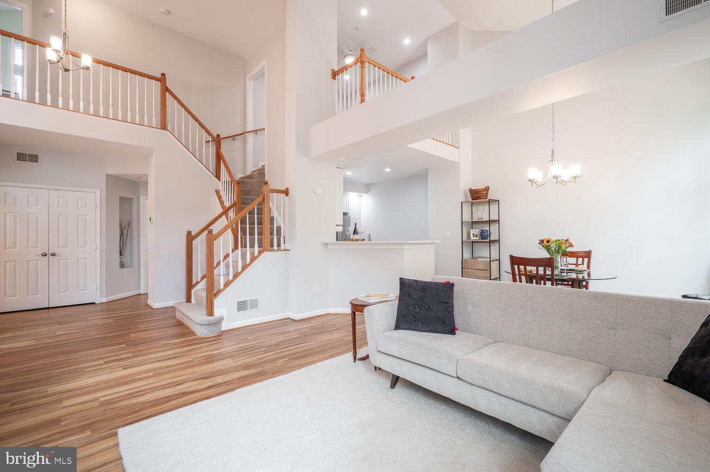7021 HAYCOCK RD #K, FALLS CHURCH, Virginia 22043, 2 Bedrooms Bedrooms, ,2 BathroomsBathrooms,Residential,For sale,7021 HAYCOCK RD #K,VAFX2243268 MLS # VAFX2243268