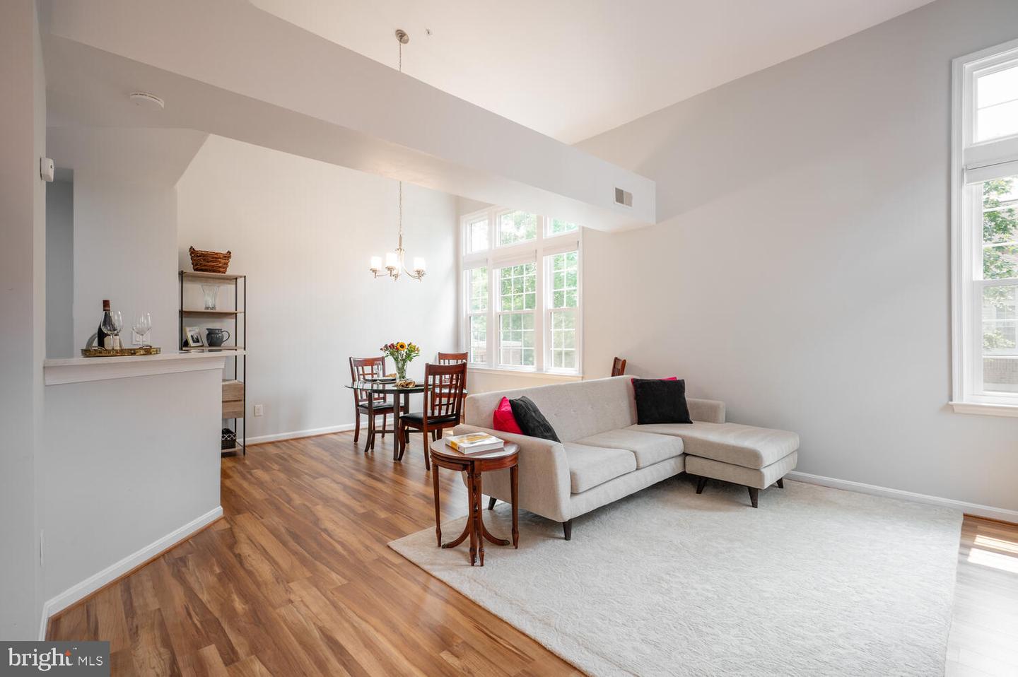 7021 HAYCOCK RD #K, FALLS CHURCH, Virginia 22043, 2 Bedrooms Bedrooms, ,2 BathroomsBathrooms,Residential,For sale,7021 HAYCOCK RD #K,VAFX2243268 MLS # VAFX2243268