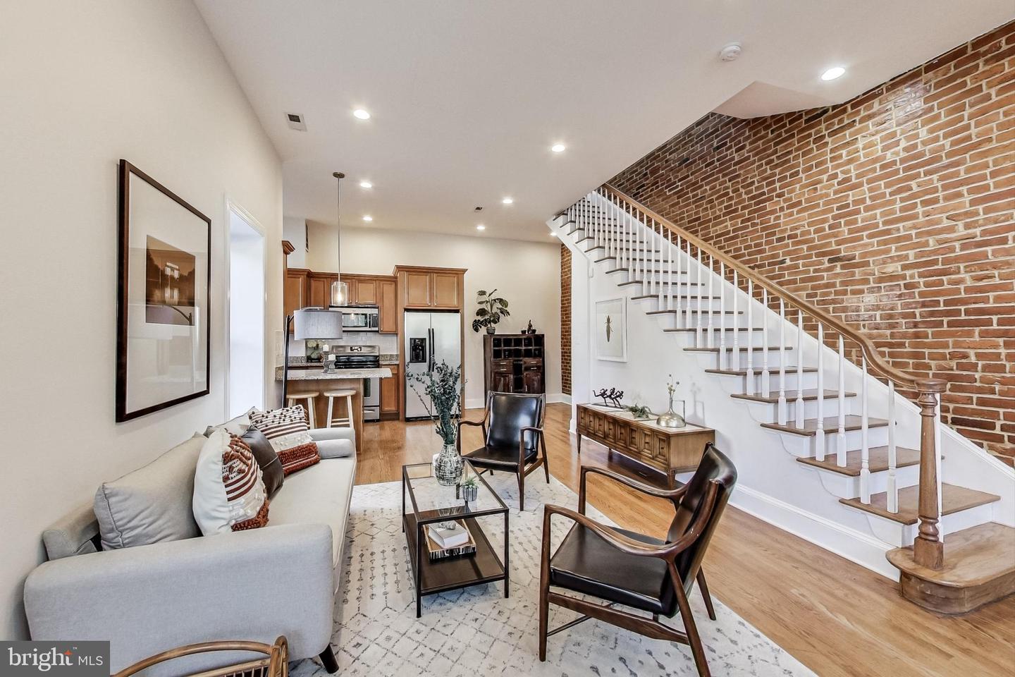 251 8TH ST NE, WASHINGTON, District Of Columbia 20002, 6 Bedrooms Bedrooms, ,6 BathroomsBathrooms,Residential,For sale,251 8TH ST NE,DCDC2202406 MLS # DCDC2202406