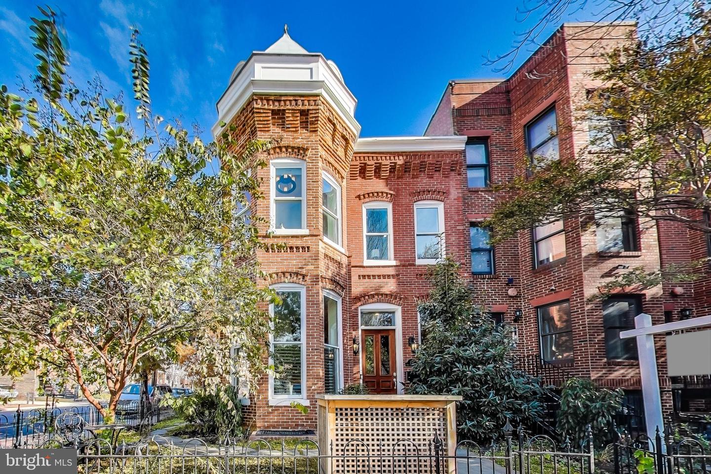 251 8TH ST NE, WASHINGTON, District Of Columbia 20002, 6 Bedrooms Bedrooms, ,6 BathroomsBathrooms,Residential,For sale,251 8TH ST NE,DCDC2202406 MLS # DCDC2202406