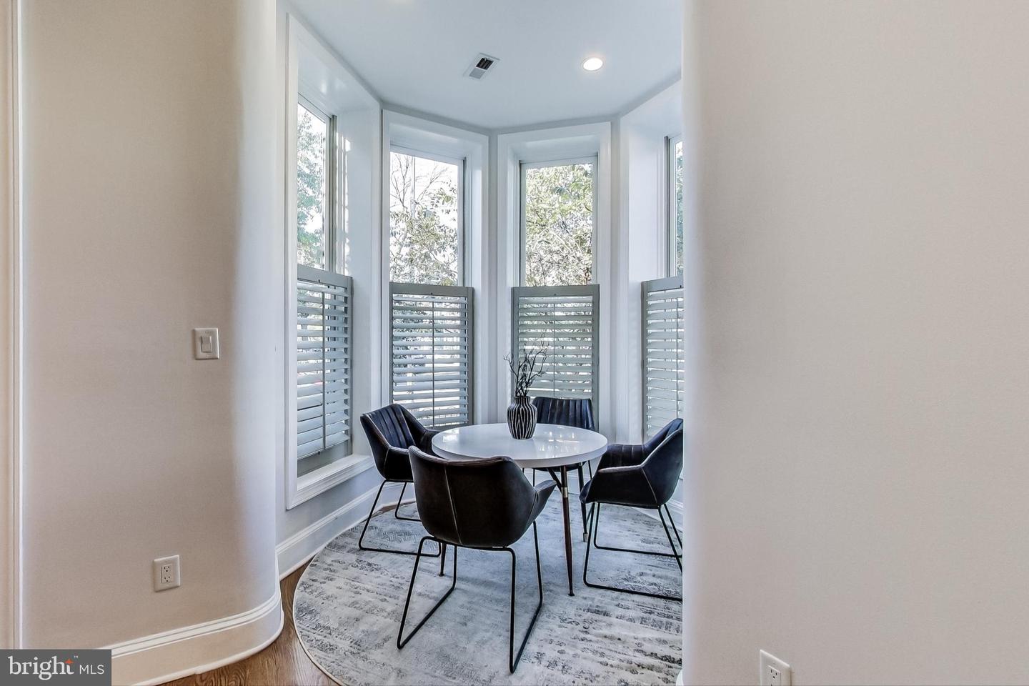251 8TH ST NE, WASHINGTON, District Of Columbia 20002, 6 Bedrooms Bedrooms, ,6 BathroomsBathrooms,Residential,For sale,251 8TH ST NE,DCDC2202406 MLS # DCDC2202406