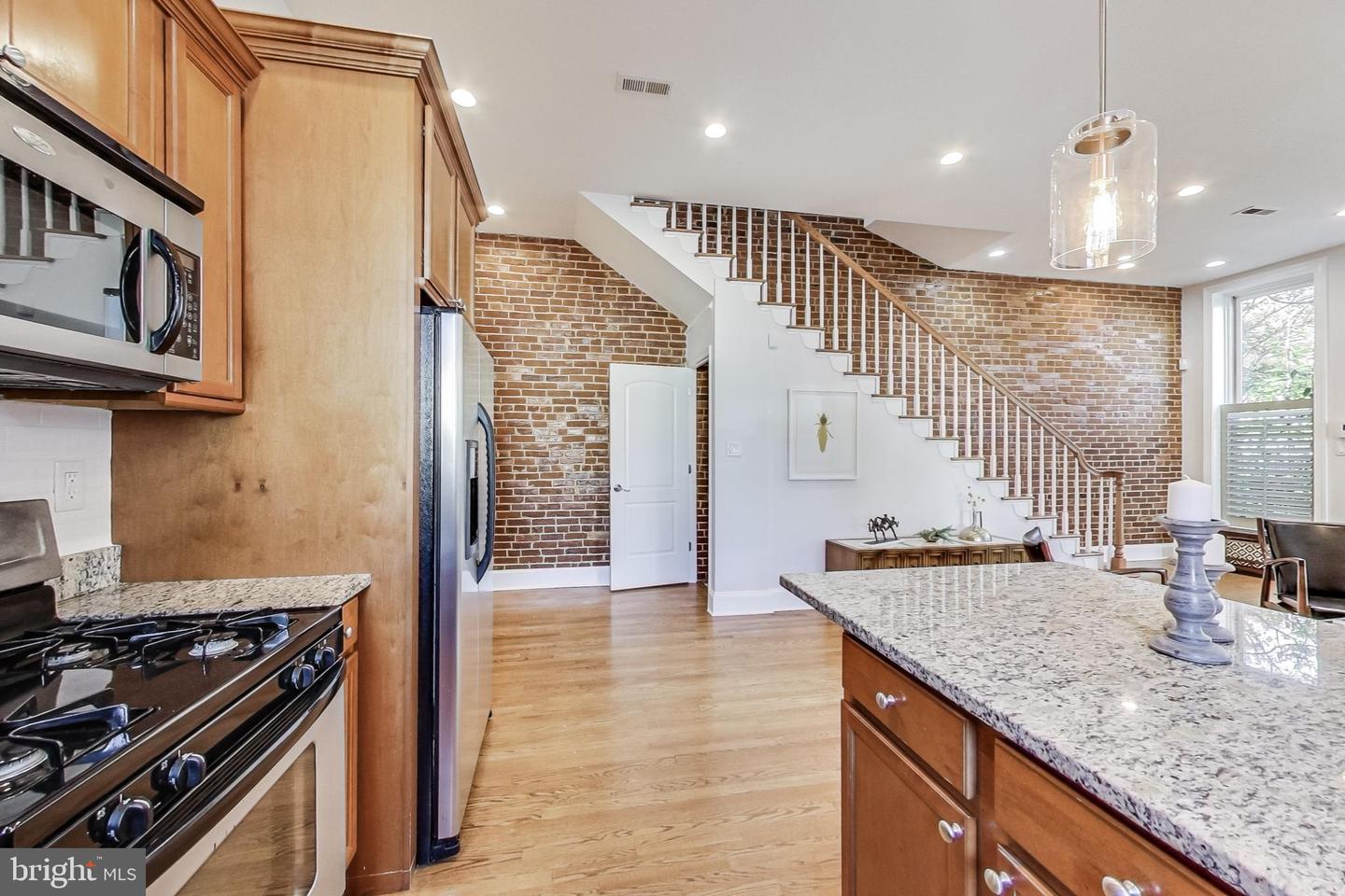 251 8TH ST NE, WASHINGTON, District Of Columbia 20002, 6 Bedrooms Bedrooms, ,6 BathroomsBathrooms,Residential,For sale,251 8TH ST NE,DCDC2202406 MLS # DCDC2202406