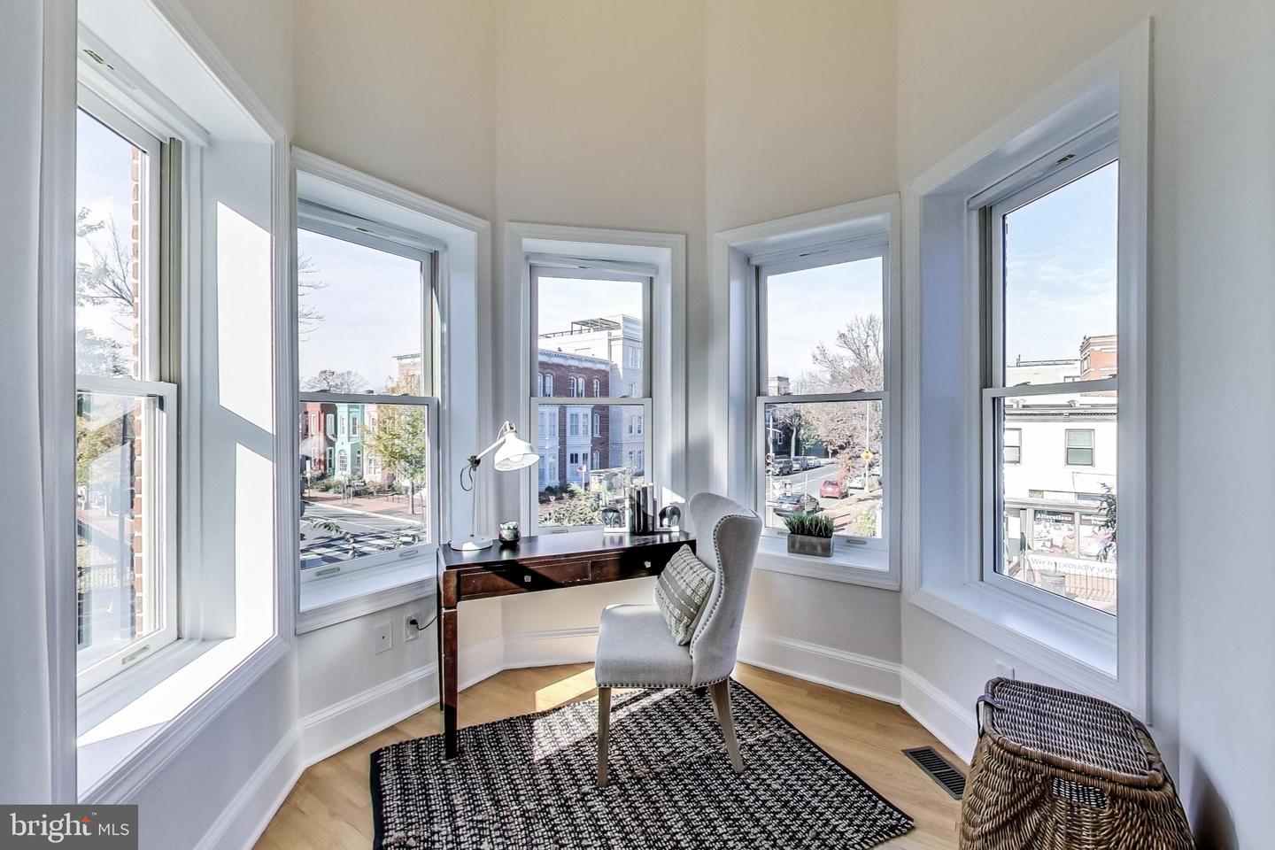 251 8TH ST NE, WASHINGTON, District Of Columbia 20002, 6 Bedrooms Bedrooms, ,6 BathroomsBathrooms,Residential,For sale,251 8TH ST NE,DCDC2202406 MLS # DCDC2202406