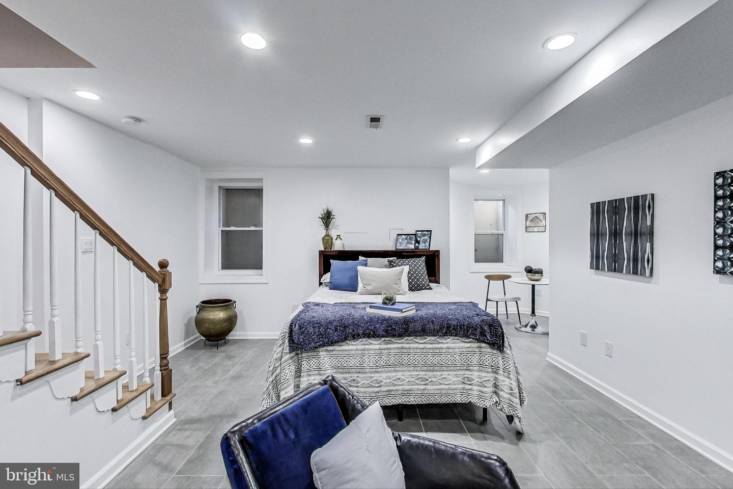 251 8TH ST NE, WASHINGTON, District Of Columbia 20002, 6 Bedrooms Bedrooms, ,6 BathroomsBathrooms,Residential,For sale,251 8TH ST NE,DCDC2202406 MLS # DCDC2202406