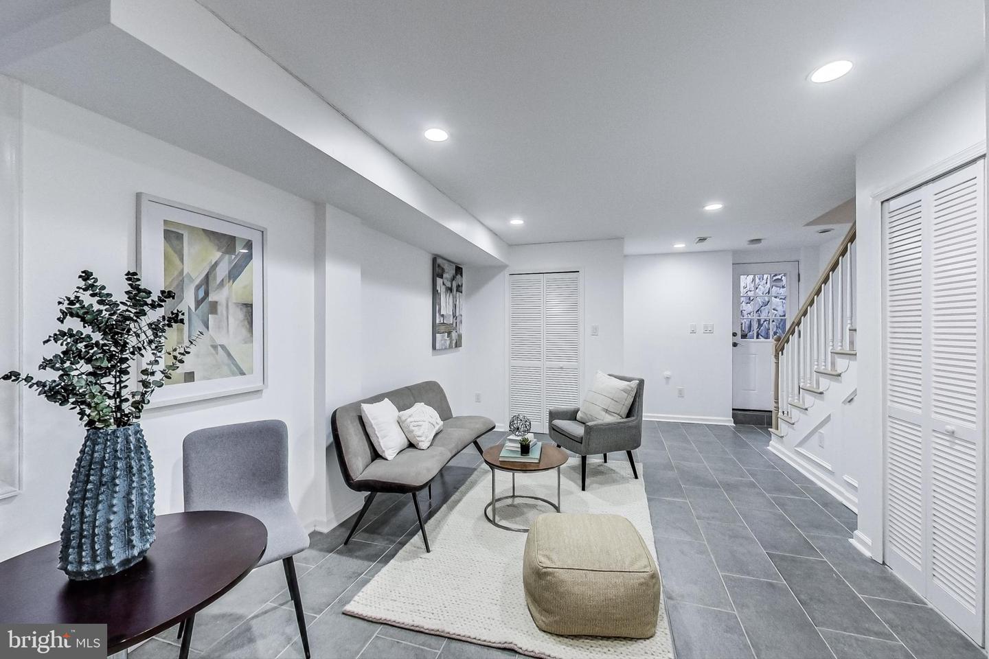 251 8TH ST NE, WASHINGTON, District Of Columbia 20002, 6 Bedrooms Bedrooms, ,6 BathroomsBathrooms,Residential,For sale,251 8TH ST NE,DCDC2202406 MLS # DCDC2202406
