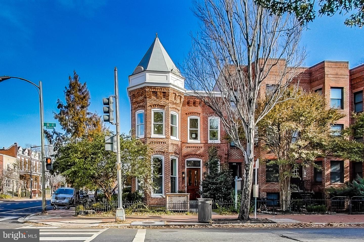 251 8TH ST NE, WASHINGTON, District Of Columbia 20002, 6 Bedrooms Bedrooms, ,6 BathroomsBathrooms,Residential,For sale,251 8TH ST NE,DCDC2202406 MLS # DCDC2202406