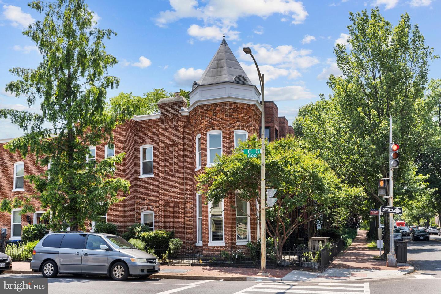 251 8TH ST NE, WASHINGTON, District Of Columbia 20002, 6 Bedrooms Bedrooms, ,6 BathroomsBathrooms,Residential,For sale,251 8TH ST NE,DCDC2202406 MLS # DCDC2202406