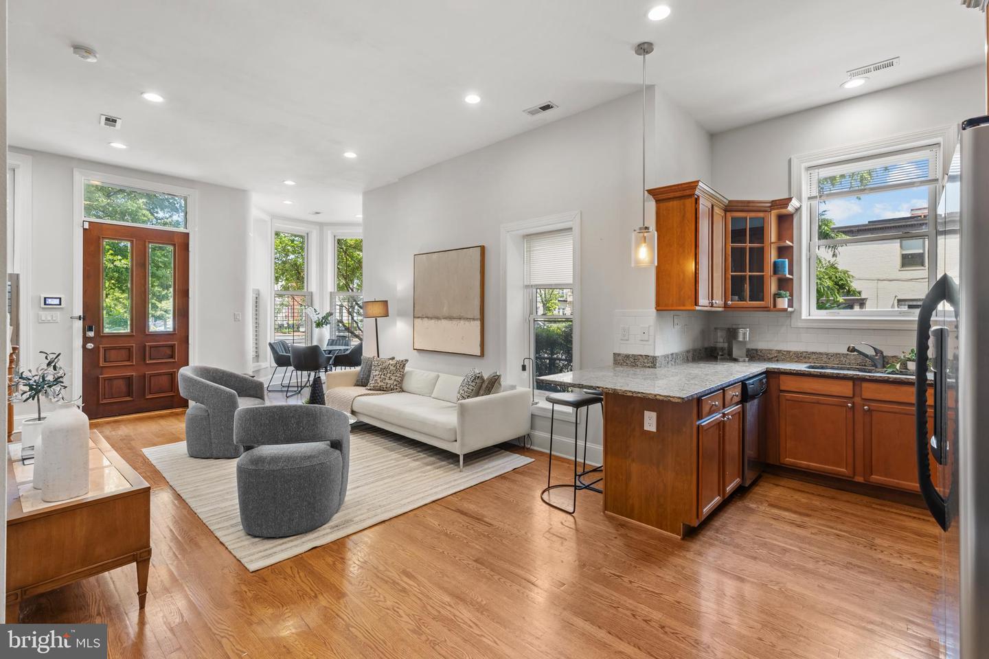 251 8TH ST NE, WASHINGTON, District Of Columbia 20002, 6 Bedrooms Bedrooms, ,6 BathroomsBathrooms,Residential,For sale,251 8TH ST NE,DCDC2202406 MLS # DCDC2202406