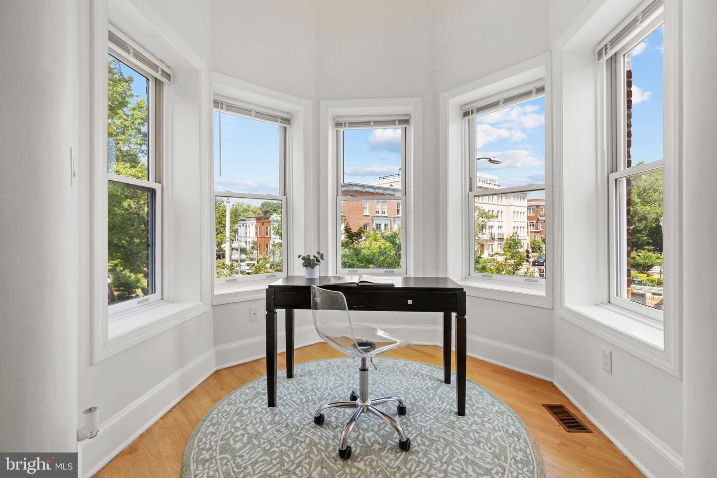 251 8TH ST NE, WASHINGTON, District Of Columbia 20002, 6 Bedrooms Bedrooms, ,6 BathroomsBathrooms,Residential,For sale,251 8TH ST NE,DCDC2202406 MLS # DCDC2202406