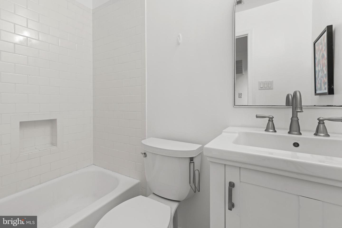 251 8TH ST NE, WASHINGTON, District Of Columbia 20002, 6 Bedrooms Bedrooms, ,6 BathroomsBathrooms,Residential,For sale,251 8TH ST NE,DCDC2202406 MLS # DCDC2202406