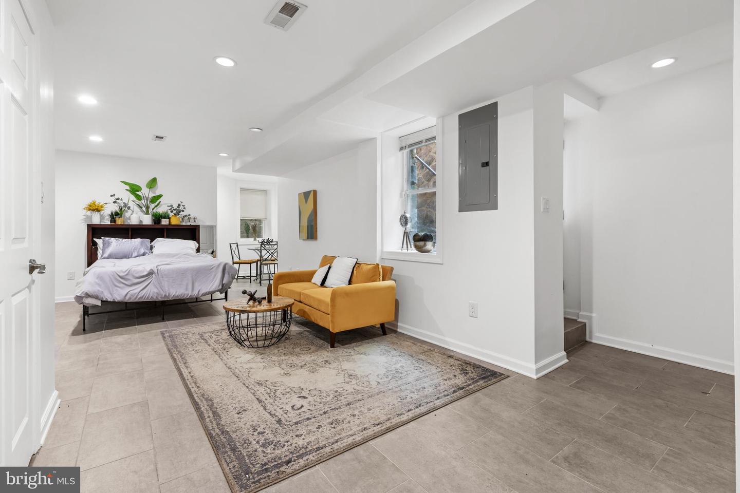 251 8TH ST NE, WASHINGTON, District Of Columbia 20002, 6 Bedrooms Bedrooms, ,6 BathroomsBathrooms,Residential,For sale,251 8TH ST NE,DCDC2202406 MLS # DCDC2202406