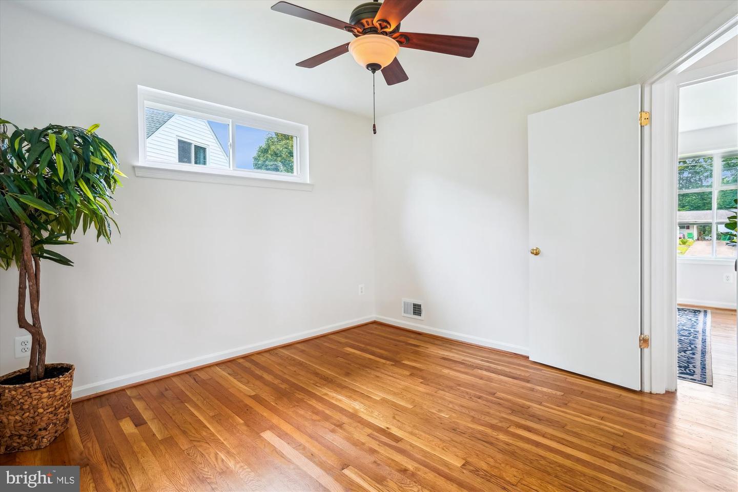 5420 EASTBOURNE DR, SPRINGFIELD, Virginia 22151, 5 Bedrooms Bedrooms, ,2 BathroomsBathrooms,Residential,For sale,5420 EASTBOURNE DR,VAFX2243196 MLS # VAFX2243196