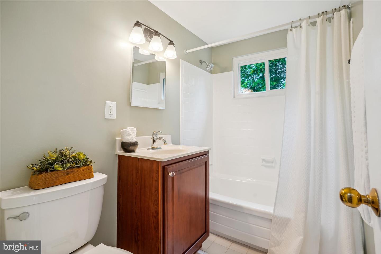 5420 EASTBOURNE DR, SPRINGFIELD, Virginia 22151, 5 Bedrooms Bedrooms, ,2 BathroomsBathrooms,Residential,For sale,5420 EASTBOURNE DR,VAFX2243196 MLS # VAFX2243196
