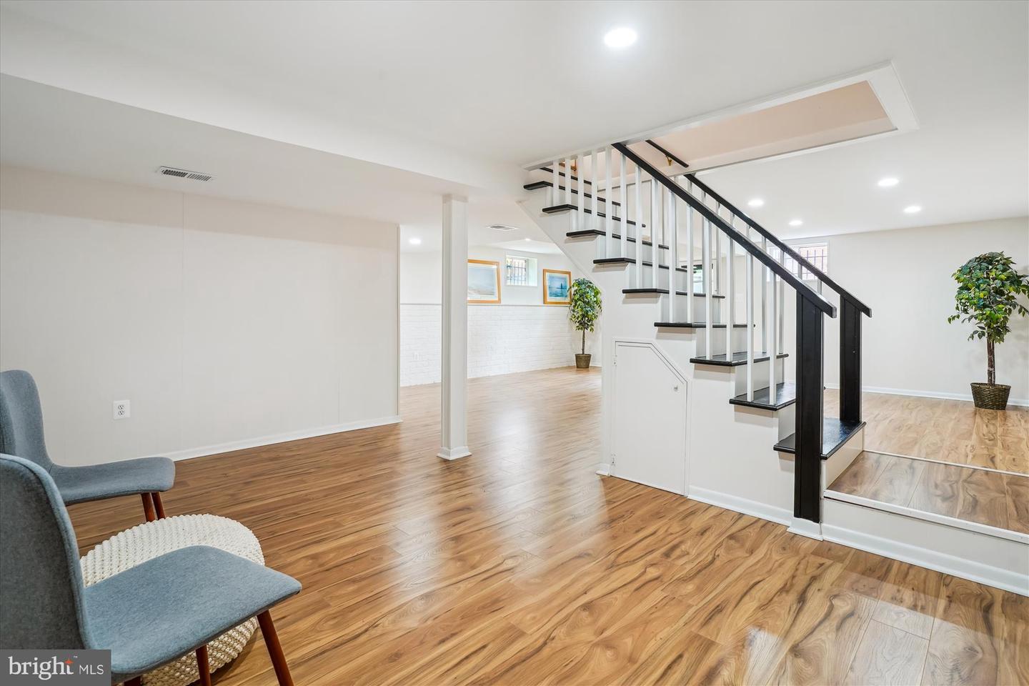 5420 EASTBOURNE DR, SPRINGFIELD, Virginia 22151, 5 Bedrooms Bedrooms, ,2 BathroomsBathrooms,Residential,For sale,5420 EASTBOURNE DR,VAFX2243196 MLS # VAFX2243196