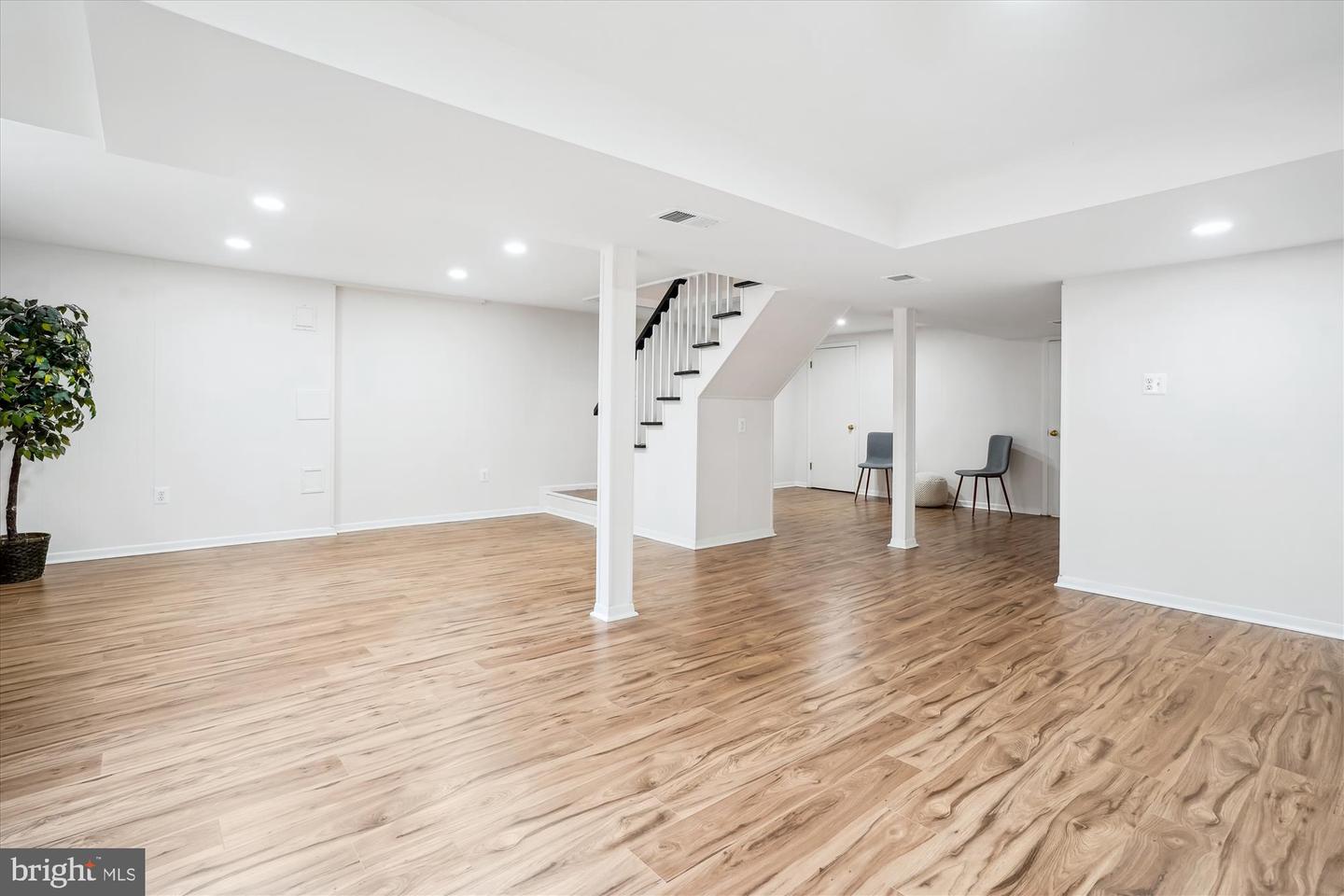 5420 EASTBOURNE DR, SPRINGFIELD, Virginia 22151, 5 Bedrooms Bedrooms, ,2 BathroomsBathrooms,Residential,For sale,5420 EASTBOURNE DR,VAFX2243196 MLS # VAFX2243196