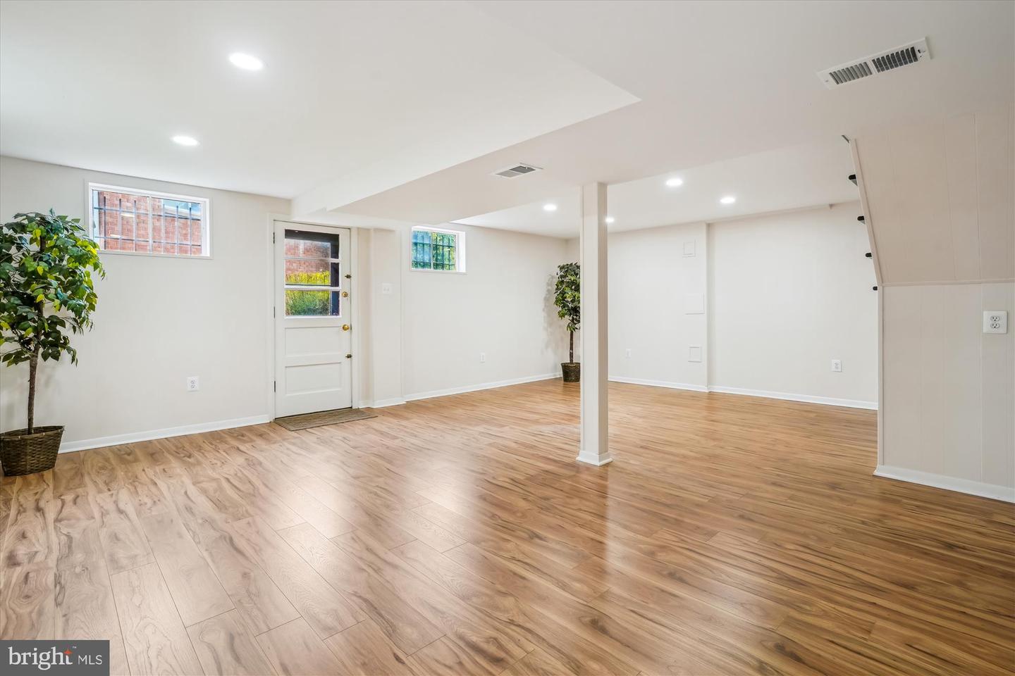 5420 EASTBOURNE DR, SPRINGFIELD, Virginia 22151, 5 Bedrooms Bedrooms, ,2 BathroomsBathrooms,Residential,For sale,5420 EASTBOURNE DR,VAFX2243196 MLS # VAFX2243196