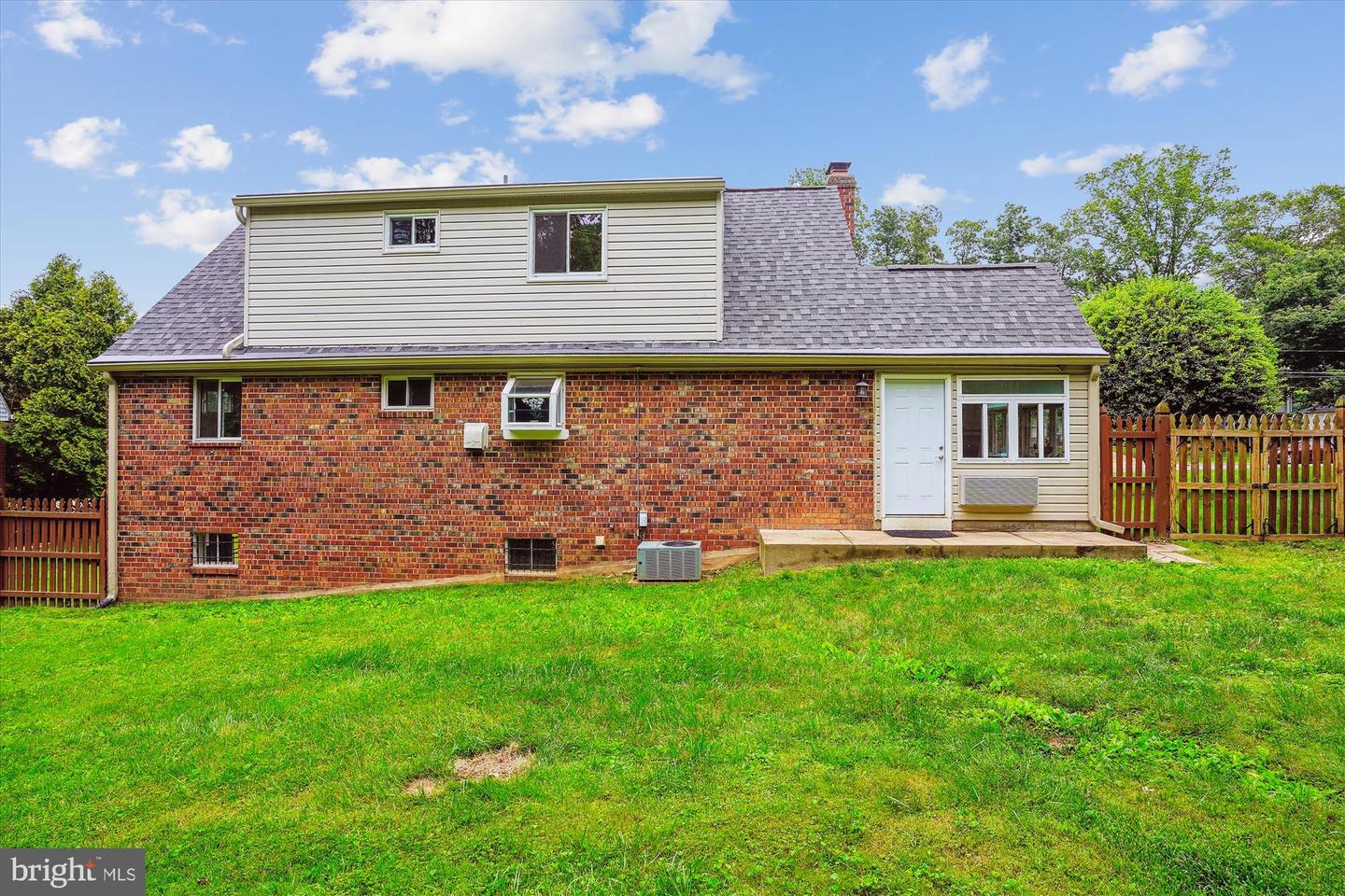 5420 EASTBOURNE DR, SPRINGFIELD, Virginia 22151, 5 Bedrooms Bedrooms, ,2 BathroomsBathrooms,Residential,For sale,5420 EASTBOURNE DR,VAFX2243196 MLS # VAFX2243196