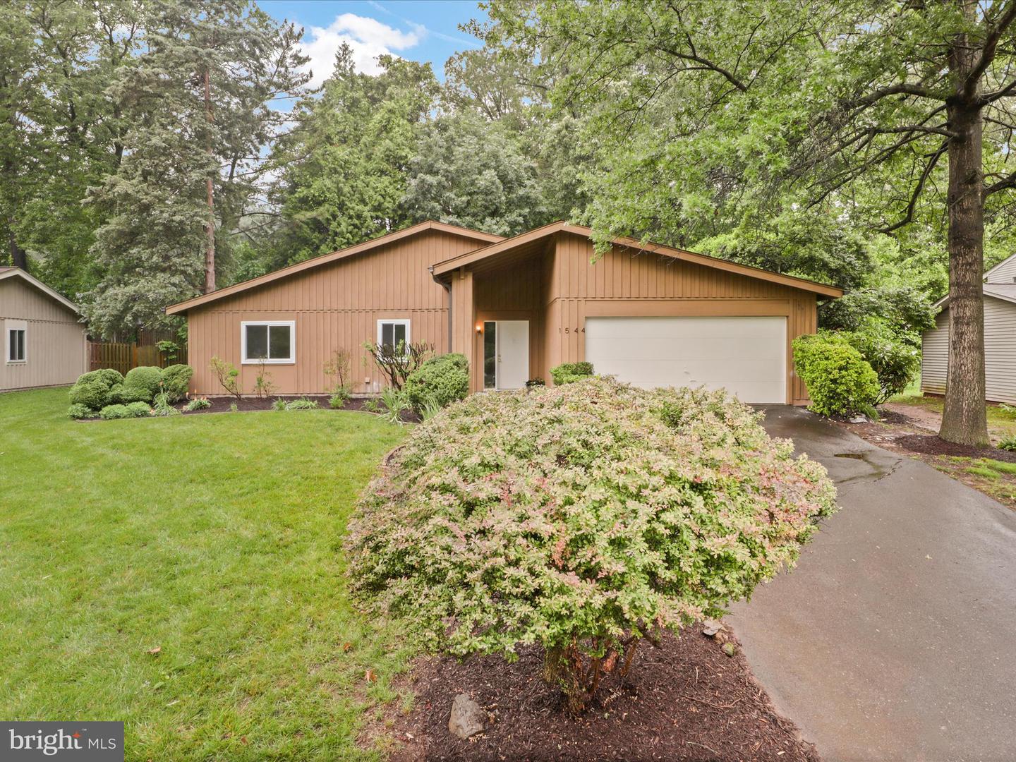 1544 HIDDENBROOK DR, HERNDON, Virginia 20170, 3 Bedrooms Bedrooms, ,2 BathroomsBathrooms,Residential,For sale,1544 HIDDENBROOK DR,VAFX2243372 MLS # VAFX2243372