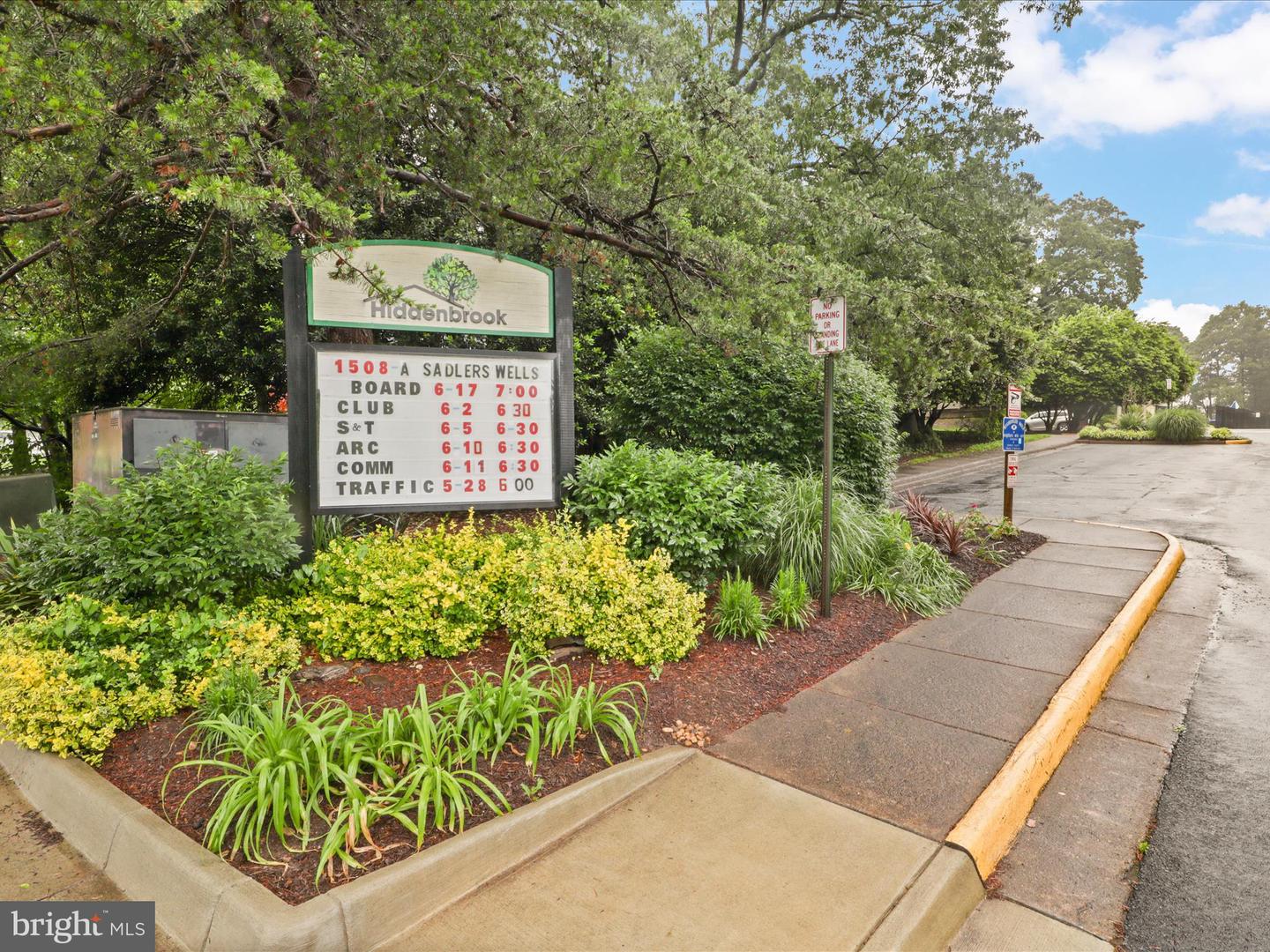 1544 HIDDENBROOK DR, HERNDON, Virginia 20170, 3 Bedrooms Bedrooms, ,2 BathroomsBathrooms,Residential,For sale,1544 HIDDENBROOK DR,VAFX2243372 MLS # VAFX2243372